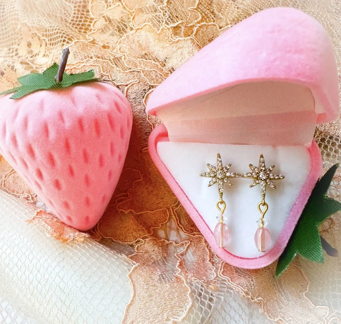Star Stud Strawberry Quartz In Pink Strawberry Box